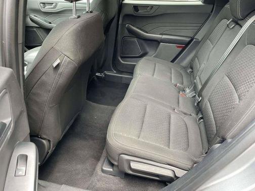 Iconic Silver Metallic 2024 Ford Escape Active