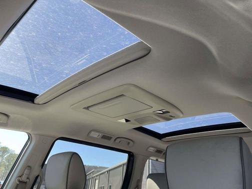 2011 Nissan Quest LE