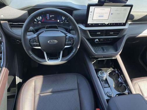 AGATE BLACK METALLIC 2025 Ford Explorer Platinum