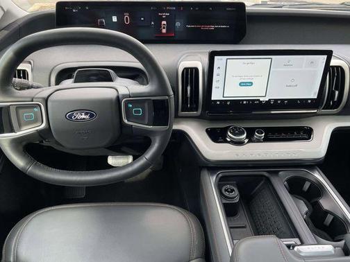 2025 Ford Expedition Max Active 4x2