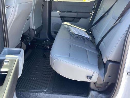 OXFORD WHITE 2026 Ford F-450 XL
