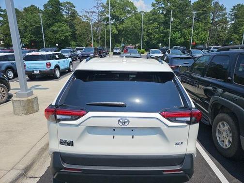 2022 Toyota RAV4 XLE Premium