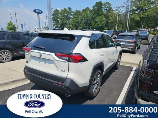 2022 Toyota RAV4 XLE Premium