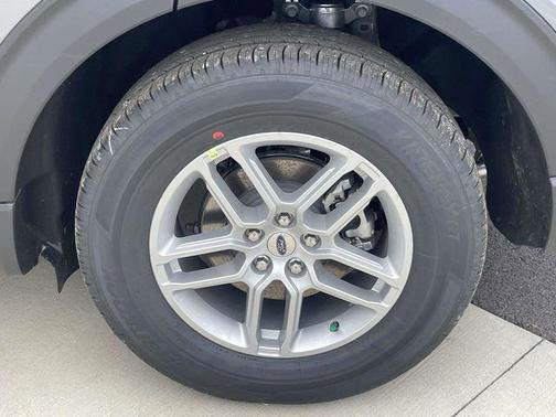 CARBONIZED GRAY METALLIC 2026 Ford Explorer Active