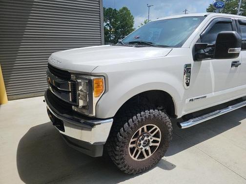 2017 Ford F-250 XLT