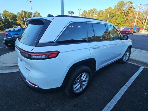 2024 Jeep Grand Cherokee Laredo