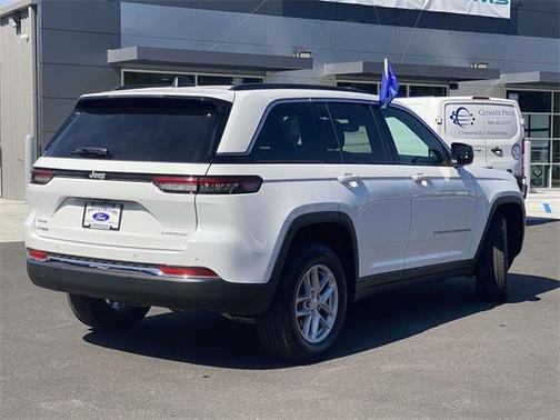 2024 Jeep Grand Cherokee Laredo