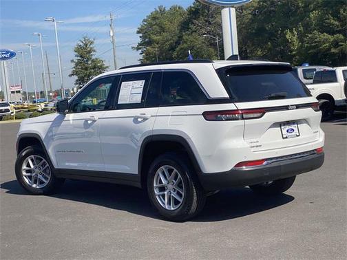 2024 Jeep Grand Cherokee Laredo