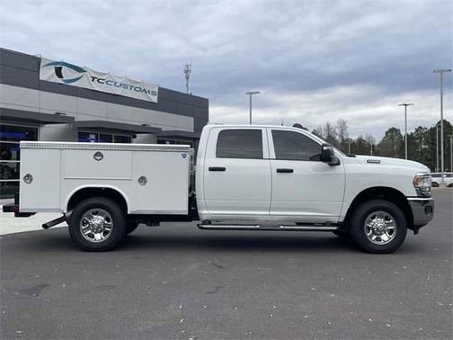2023 RAM 2500 Tradesman Crew Cab 4x4 8' Box