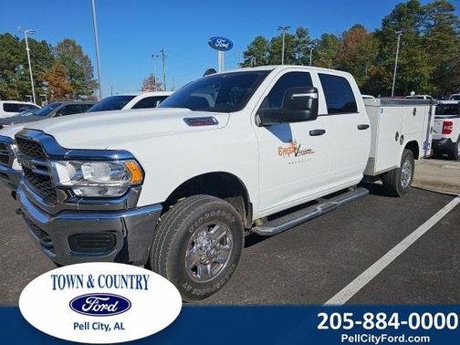 2023 RAM 2500 Tradesman Crew Cab 4x4 8' Box
