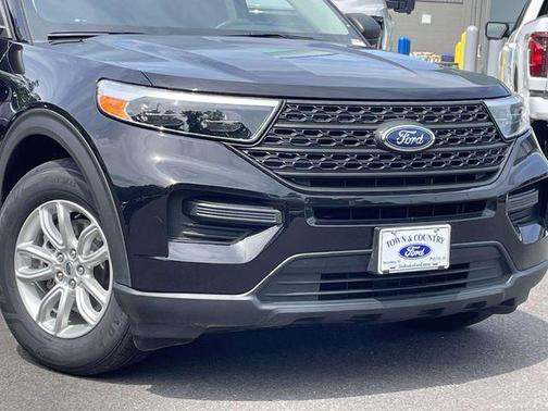 AGATE BLACK METALLIC 2021 Ford Explorer Base