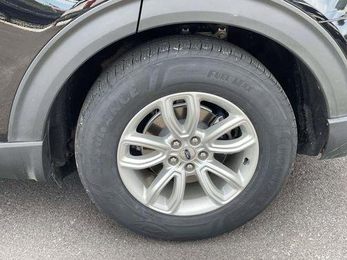 AGATE BLACK METALLIC 2021 Ford Explorer Base