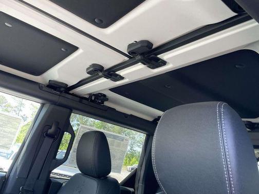 CARBONIZED GRAY METALLIC 2026 Ford Bronco Big Bend