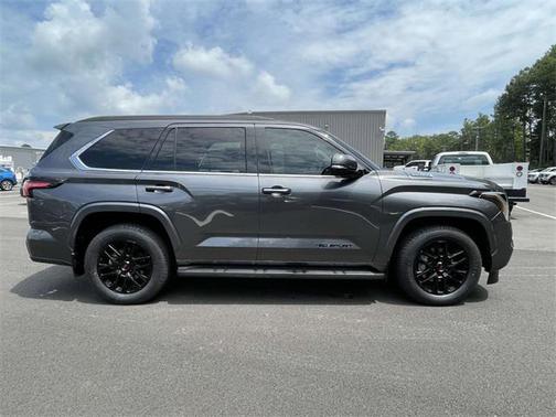 2023 Toyota Sequoia SR5