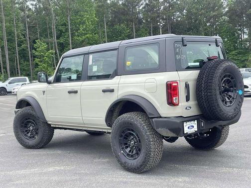 DESERT SAND 2026 Ford Bronco Base