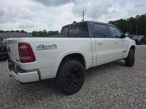 Ivory White Tri-Coat Pearlcoat 2019 RAM 1500 Laramie