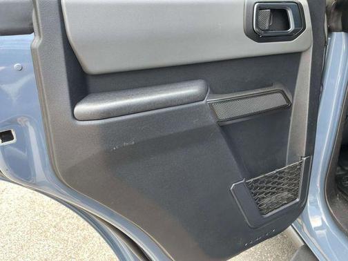 AZURE GRAY MET TRI-COAT 2024 Ford Bronco Black Diamond