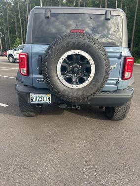 AZURE GRAY MET TRI-COAT 2024 Ford Bronco Black Diamond