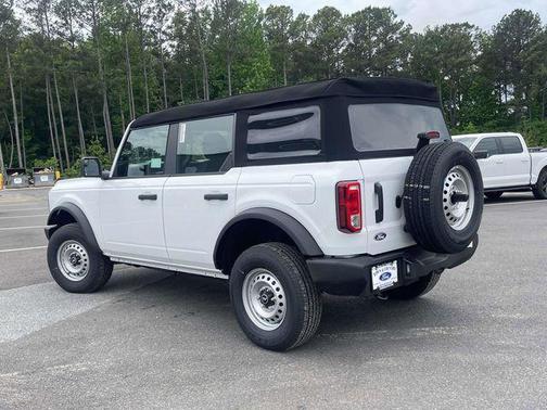 OXFORD WHITE 2026 Ford Bronco Base