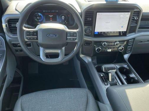 2025 Ford F-150 Lightning XLT