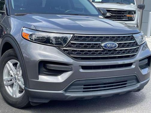 CARBONIZED GRAY METALLIC 2022 Ford Explorer XLT