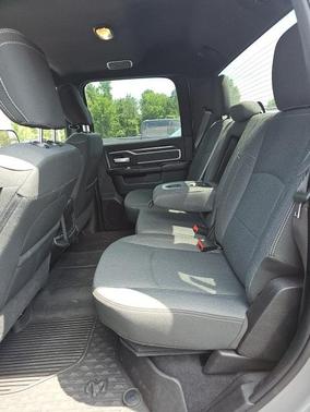 2020 RAM 2500 Big Horn Crew Cab 4X4 6'4' Box