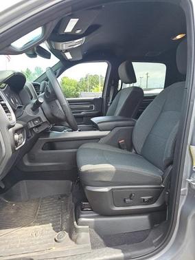 2020 RAM 2500 Big Horn Crew Cab 4X4 6'4' Box