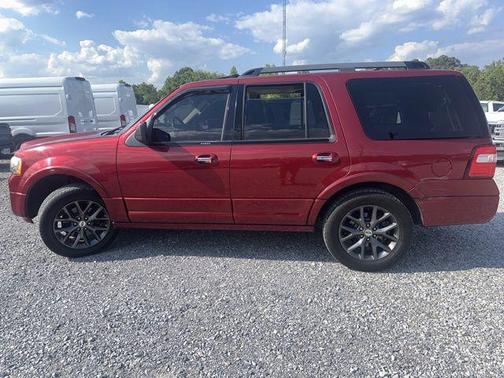 RUBY RED METALLIC TINTED CLEAR 2017 Ford Expedition Limited