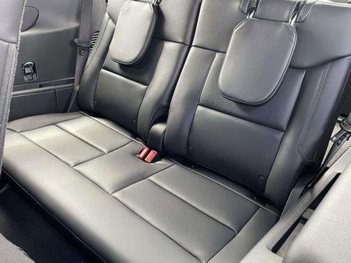 AGATE BLACK METALLIC 2026 Ford Explorer ST