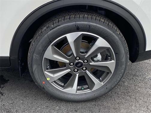2025 Ford Escape Platinum
