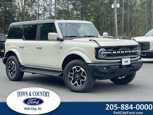 DESERT SAND 2025 Ford Bronco Outer Banks