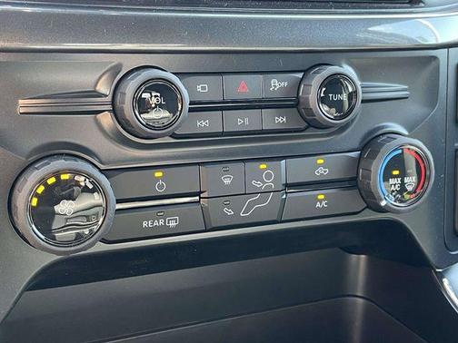 Avalanche 2026 Ford F-150 STX