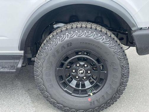 OXFORD WHITE 2026 Ford Bronco Outer Banks