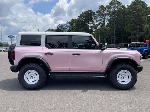 CARBONIZED GRAY METALLIC 2026 Ford Bronco Heritage Edition