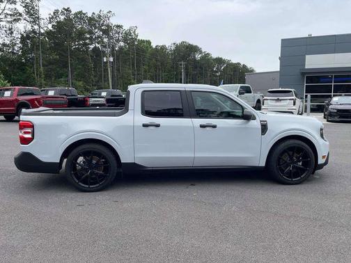 SPACE WHITE METALLIC 2025 Ford Maverick XLT