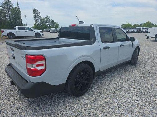 SPACE WHITE METALLIC 2025 Ford Maverick XLT