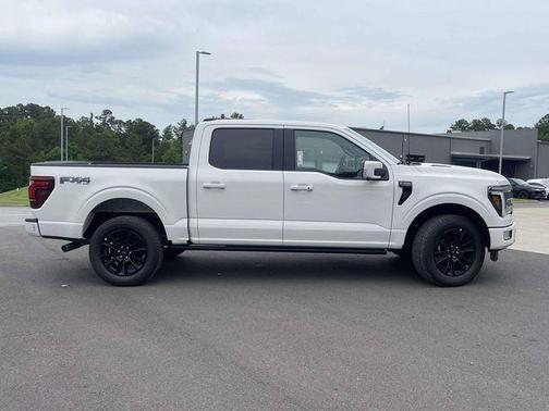 STAR WHITE METALLIC TRICOAT 2026 Ford F-150 Platinum