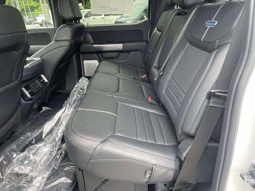 STAR WHITE METALLIC TRICOAT 2026 Ford F-150 Platinum