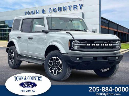 Avalanche Gray 2026 Ford Bronco Outer Banks