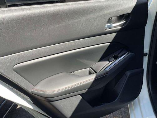 Pearl White Tricoat 2024 Nissan Altima SR FWD