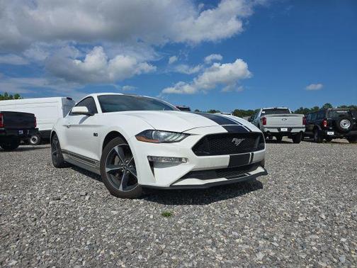 Oxford White 2023 Ford Mustang GT Premium
