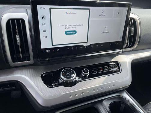 STAR WHITE MET TRI-COAT 2026 Ford Expedition Active