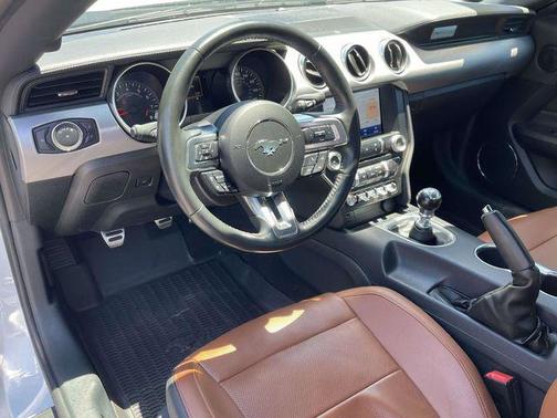 OXFORD WHITE 2023 Ford Mustang GT Premium