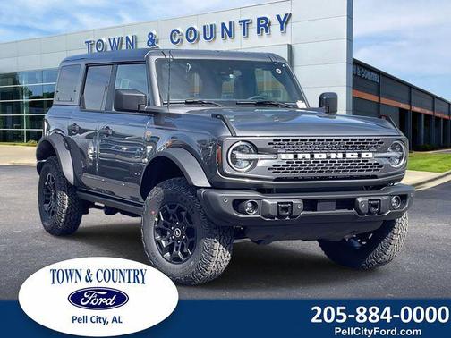 CARBONIZED GRAY METALLIC 2026 Ford Bronco Badlands