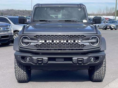 CARBONIZED GRAY METALLIC 2026 Ford Bronco Badlands