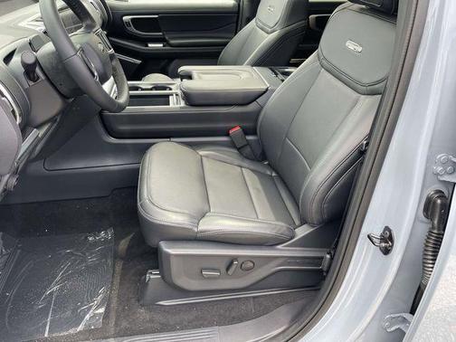 GLACIER GRAY MET TRI-COAT 2026 Ford Expedition Platinum