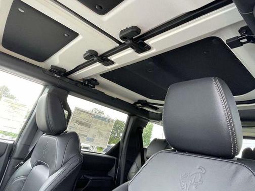 AVALANCHE GRAY 2026 Ford Bronco Badlands