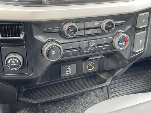 OXFORD WHITE 2026 Ford F-250 XL
