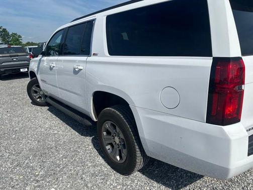 Summit White 2020 Chevrolet Suburban LT