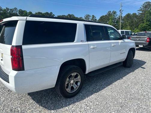 Summit White 2020 Chevrolet Suburban LT